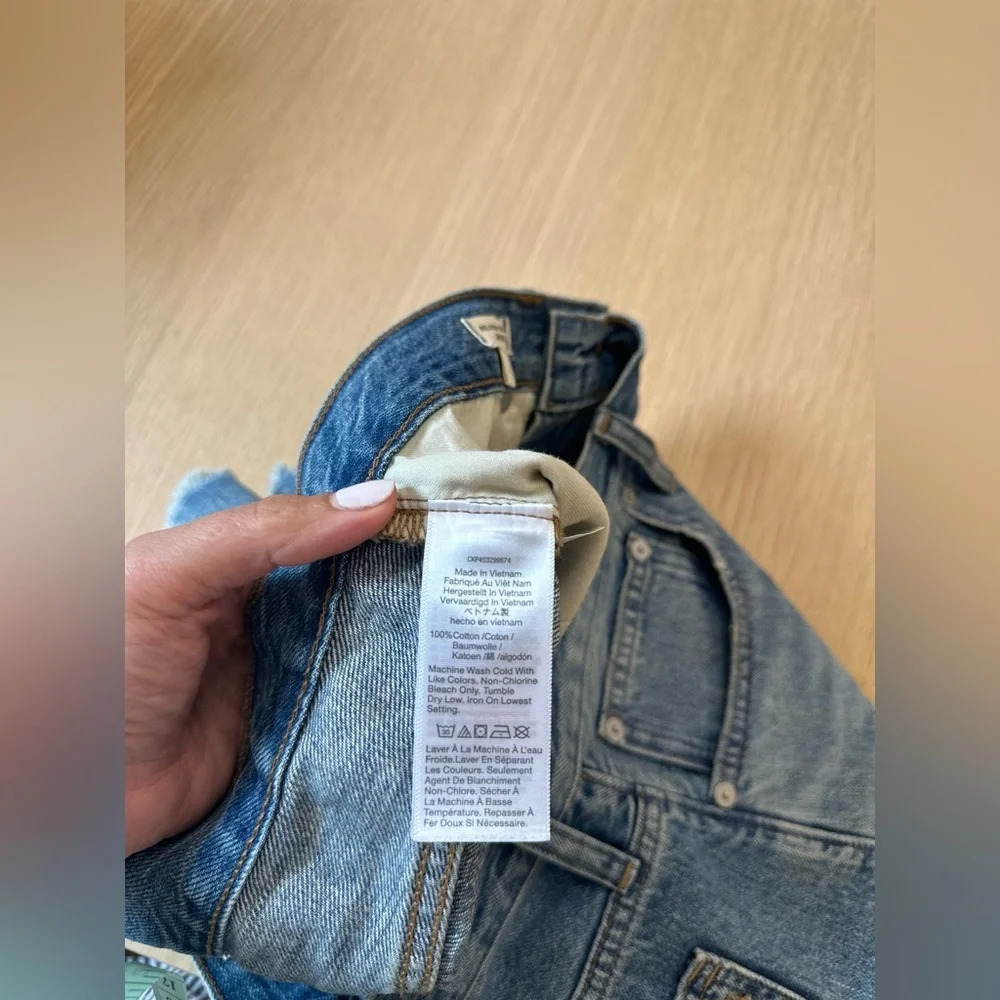 Madewell Relaxed Denim Shorts in Clintonville Wash: Split-Hem Size 27 1329 - Picture 13 of 13